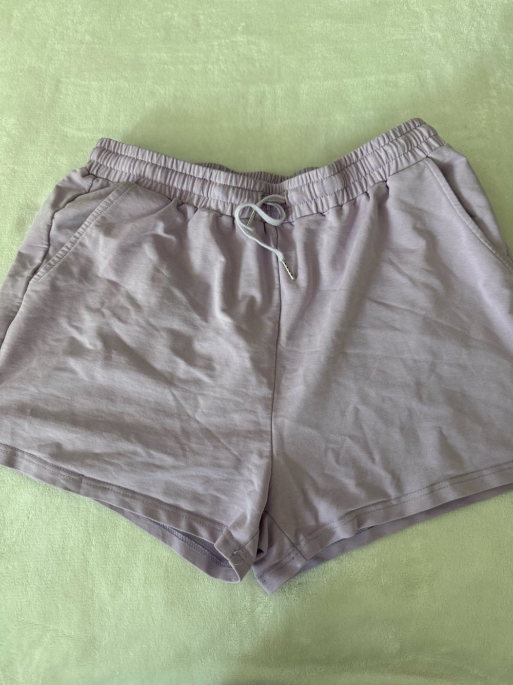 Zesica Women’s Sweat Shorts Lavender Size Large Pockets Drawstring E29